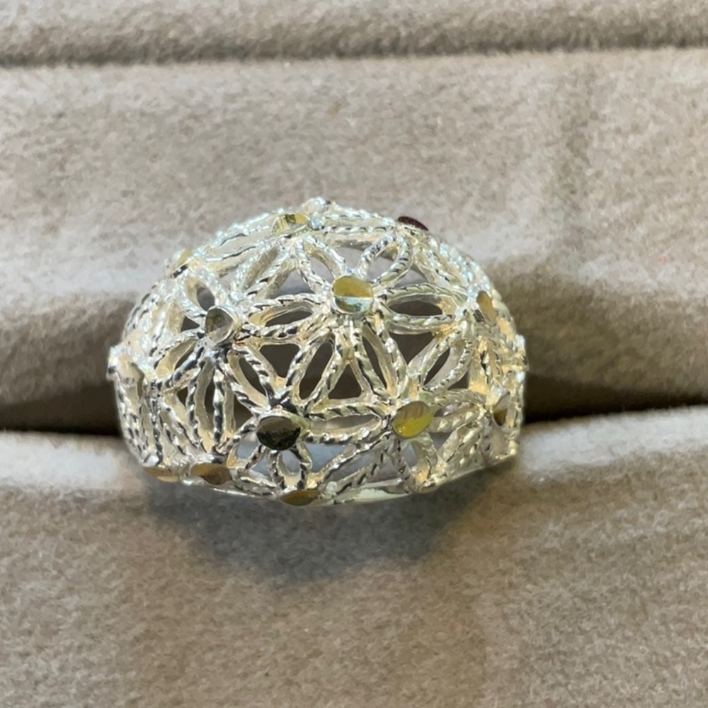 Elegant Sterling Silver Floral Filigree Ring